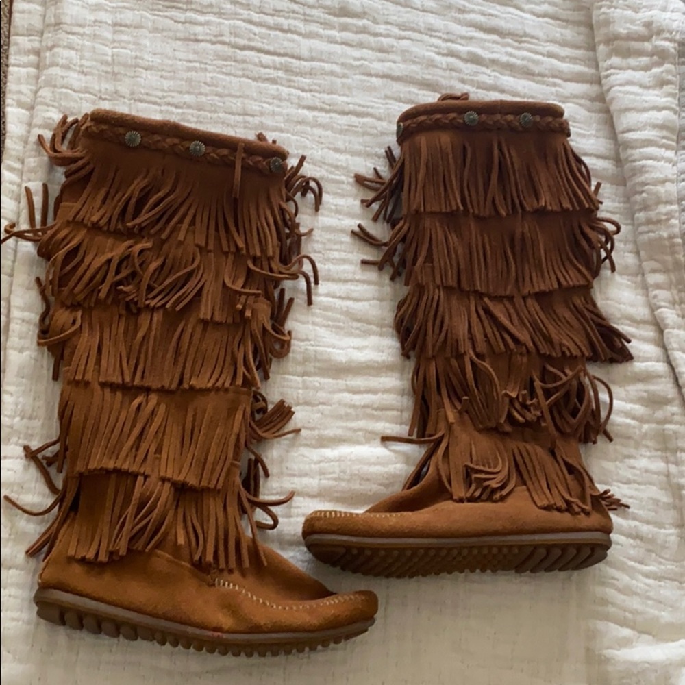 Minnetonka fringe moccasins